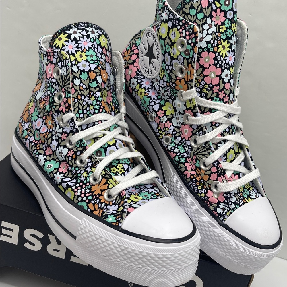 Converse CTAS A15009C CTAS LIFT HI
BLACK/WHITE/PALE SURPLUS Platform Sneakers - Picture 6 of 16